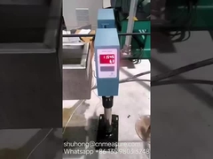 pomiar średnicy węża gumowego z laserowym miernikiem średnicy